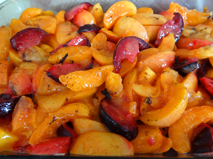 Fruit filling for 650 Apricot-Pluot Crisp