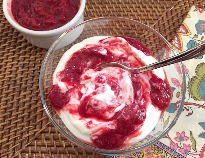 DIY fruit yogurt: swirl in your own homemade compote